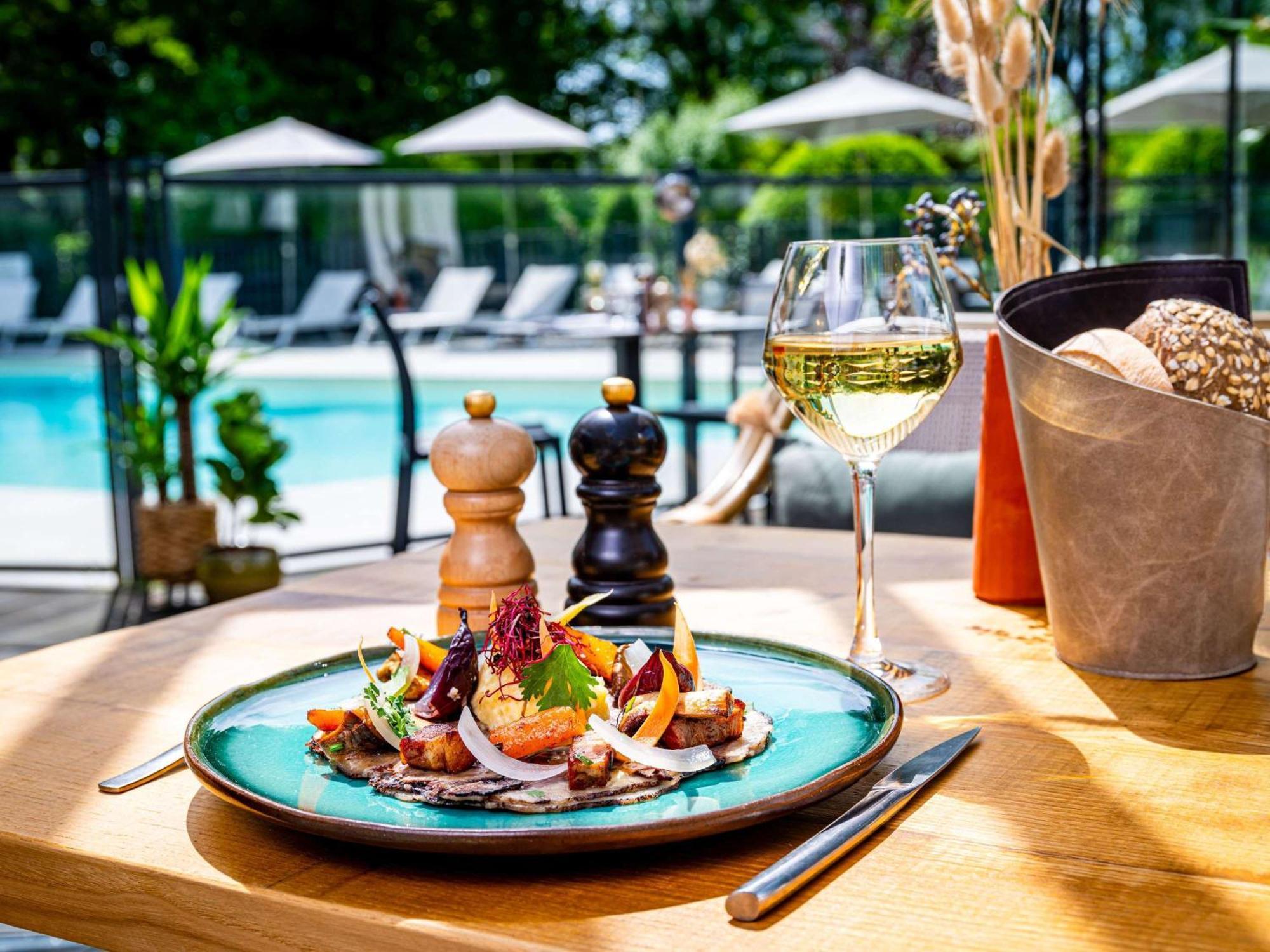 Mercure Beaune Centre Екстериор снимка